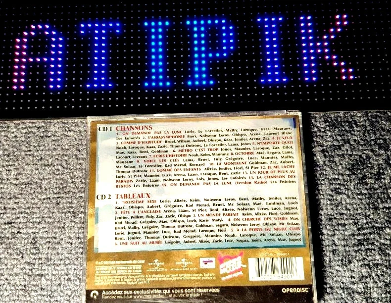 💿 In L'Oeil Des Enfoirés 2011 - CD duplo Restos Du Coeur - 15 anos 👌 – photo 2
